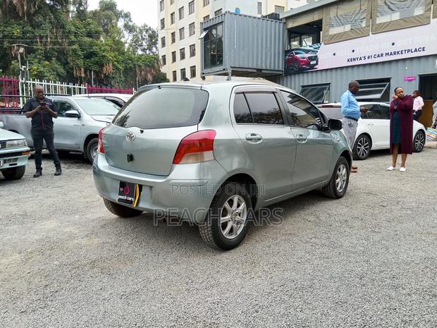 Toyota Vitz 2009 Green