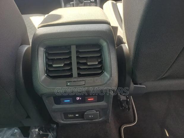 Volkswagen Tiguan 2019 Silver