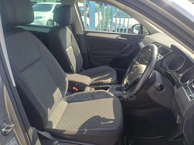 Volkswagen Tiguan 2019 Silver