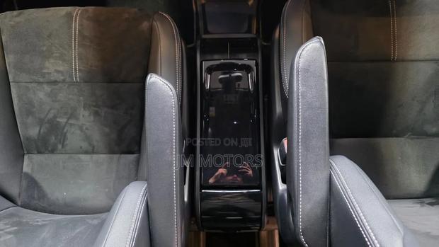 Toyota Noah 2020 Silver