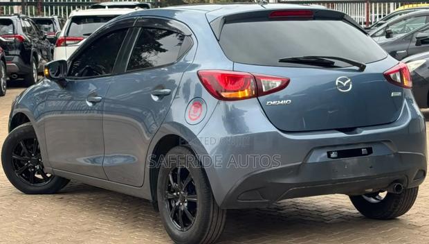 Mazda Demio 2016 Blue