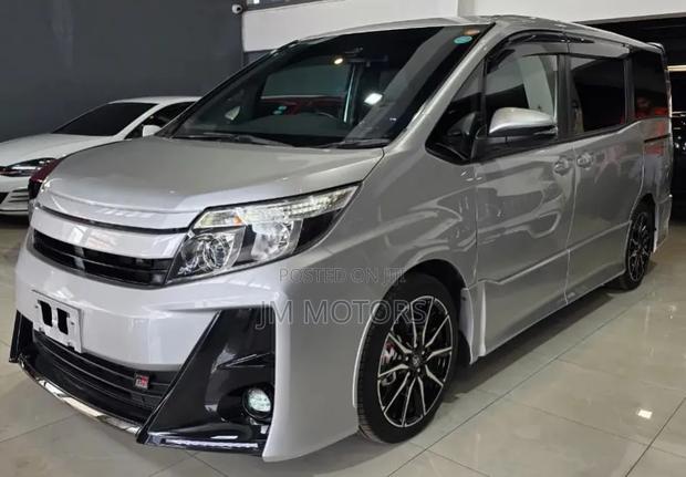 Toyota Noah 2020 Silver
