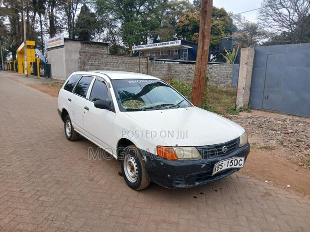 Nissan Advan 2005 White