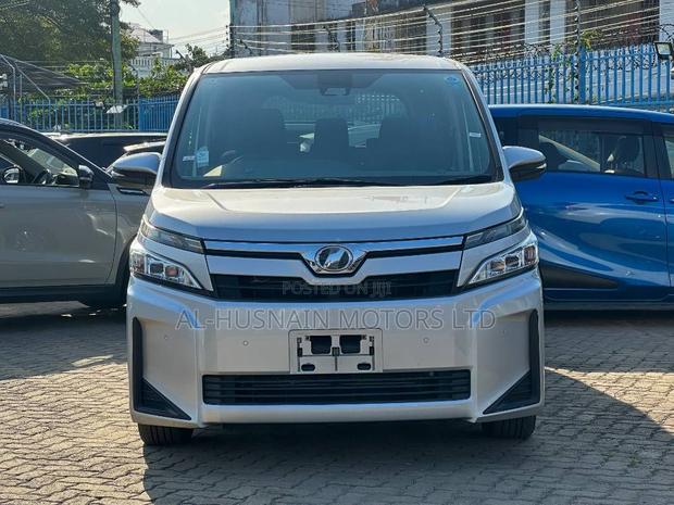 Toyota Voxy V 2WD 8-Seater 2020 Silver
