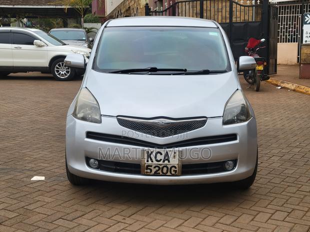 Toyota Ractis 1.5 FWD 2007 Silver