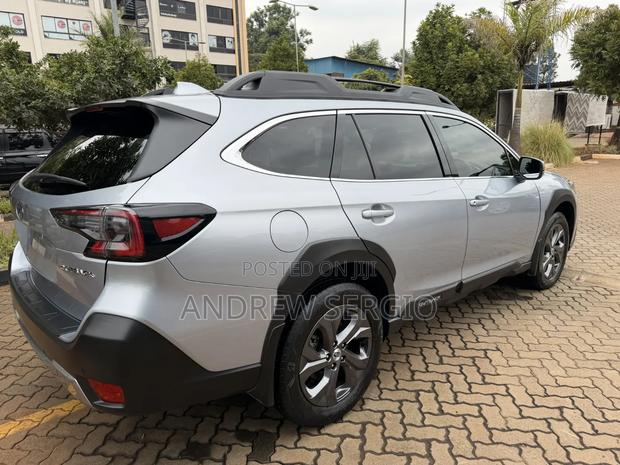 Subaru Outback 2021 Silver