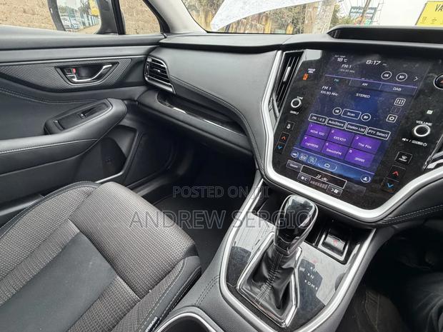 Subaru Outback 2021 Silver