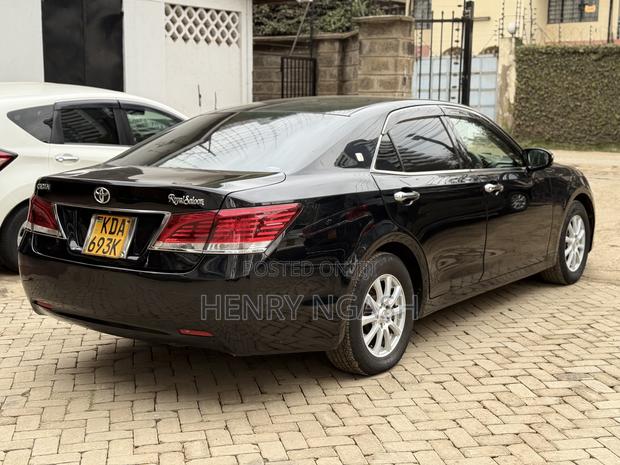 Toyota Crown 2013 Black