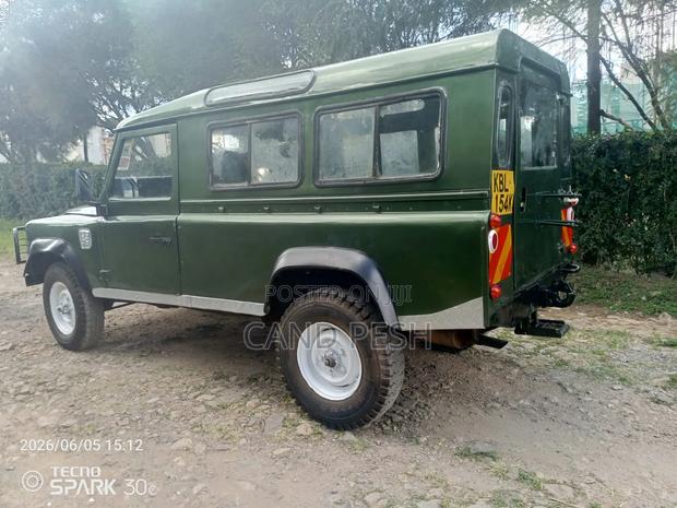 Land Rover Defender 2010 Green