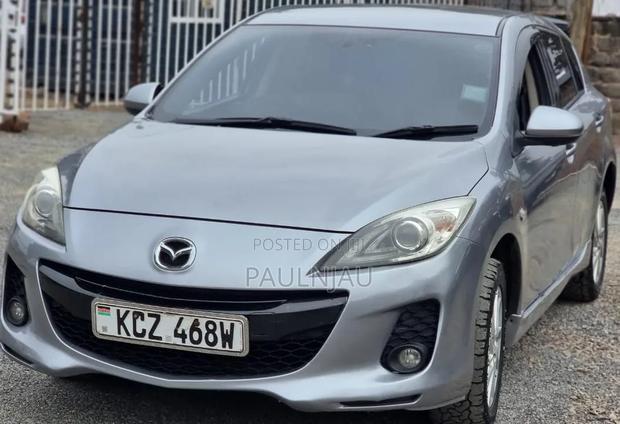 Mazda Axela 2012