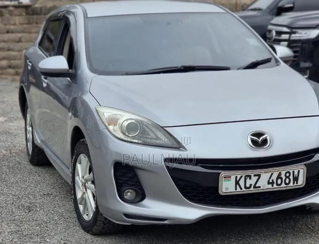 Mazda Axela 2012