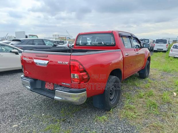 Toyota Hilux 2019 Red