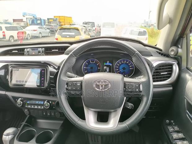 Toyota Hilux 2019 Red