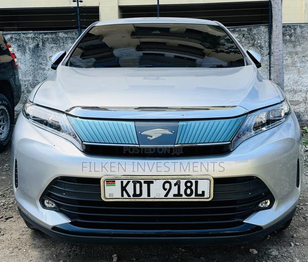 Toyota Harrier 2.0 2018 Silver