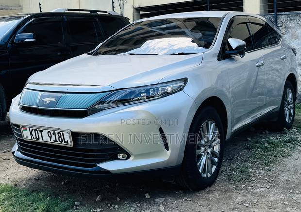 Toyota Harrier 2.0 2018 Silver