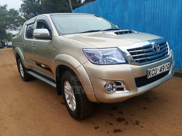 Toyota Hilux 2014 Silver