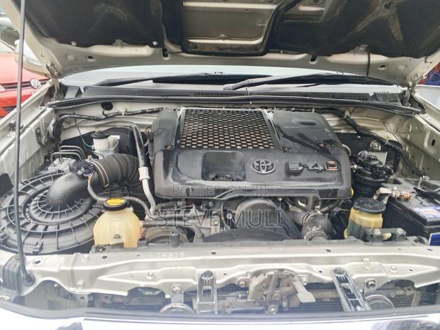 Toyota Hilux 2014 Silver