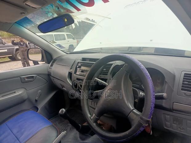 Toyota Hilux 2013 White