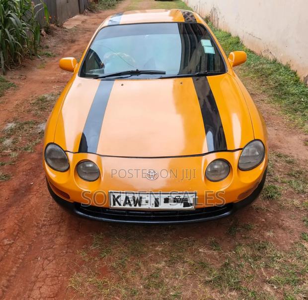 Toyota Celica TS 2001 Orange