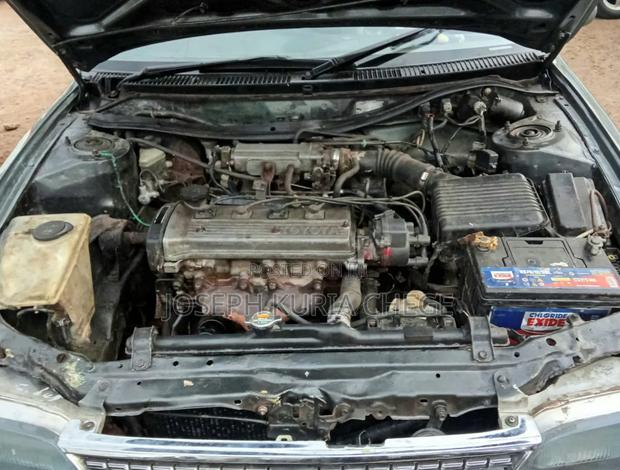 Toyota Corolla 1997 Gray