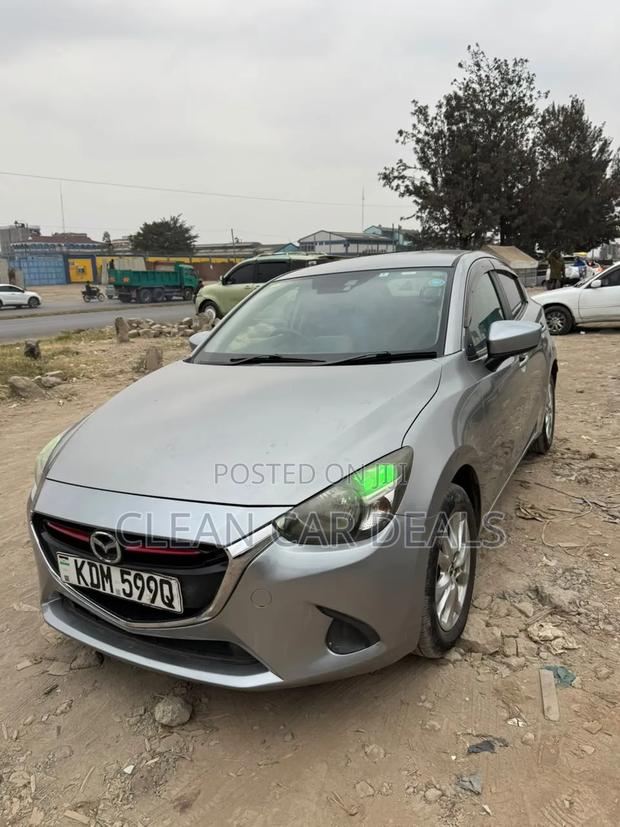 Mazda Demio 2016 Silver