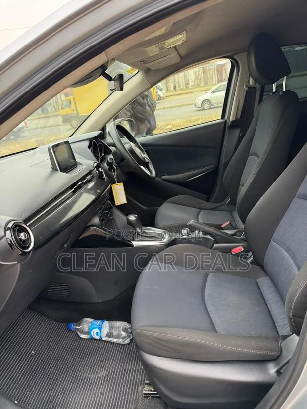 Mazda Demio 2016 Silver