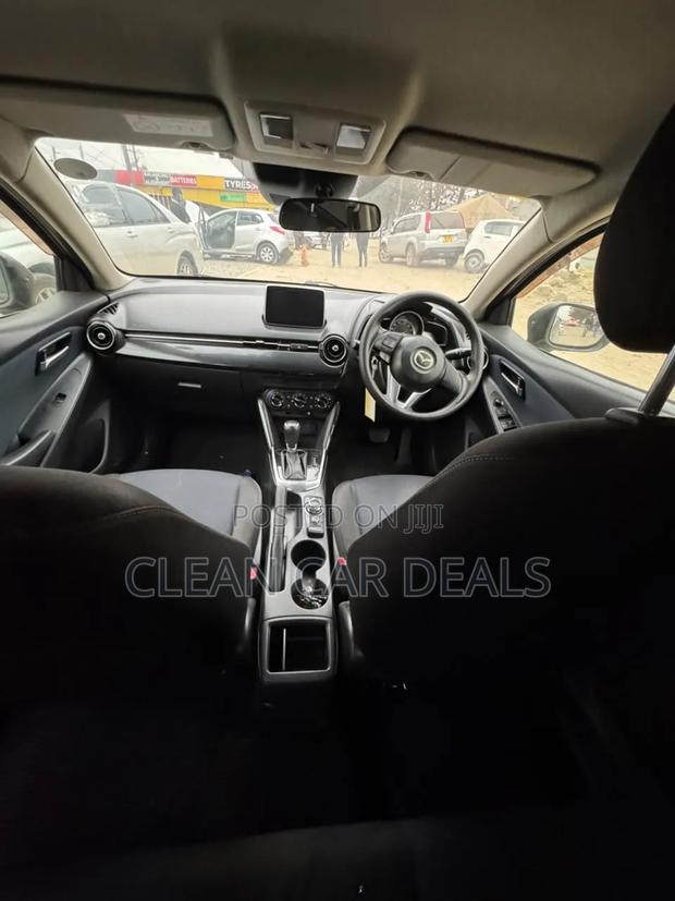 Mazda Demio 2016 Silver