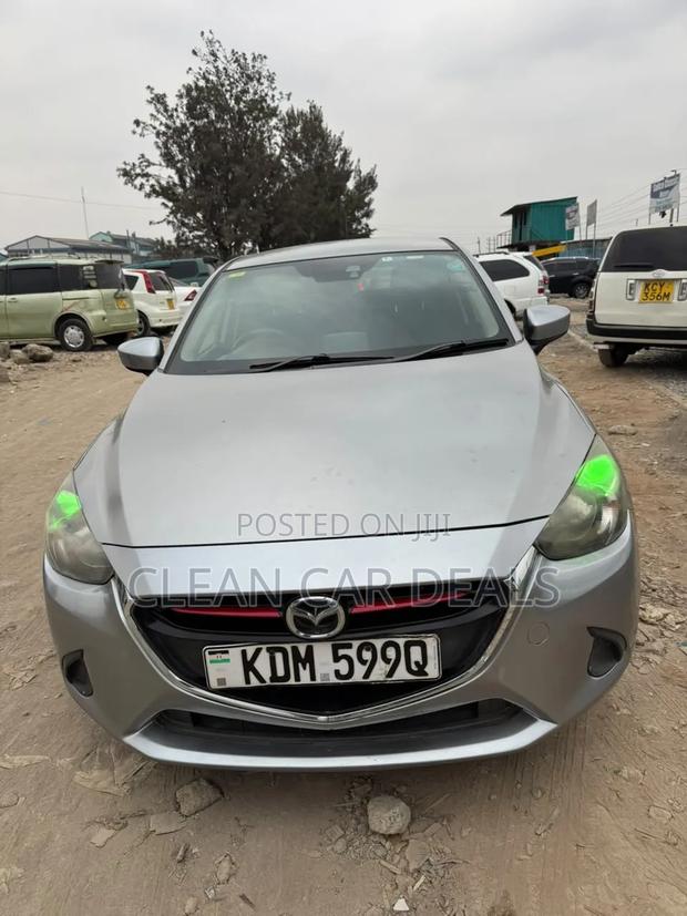 Mazda Demio 2016 Silver