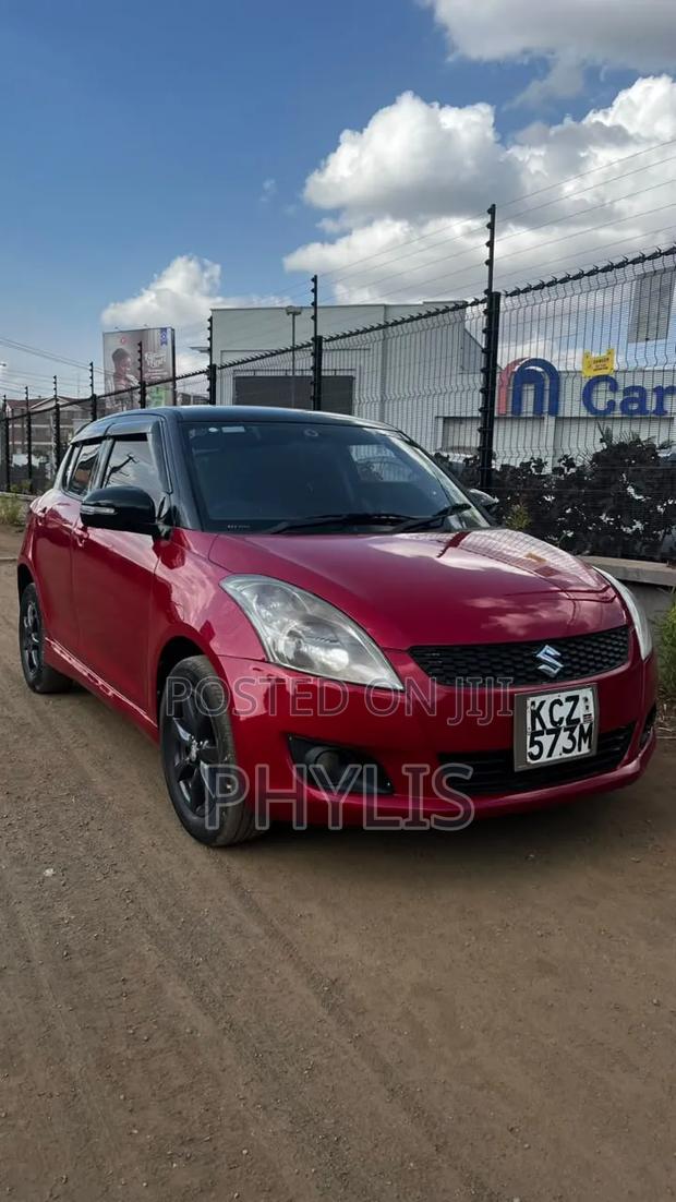 Suzuki Swift 2013 Red