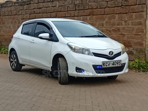 Toyota Vitz 2012 White