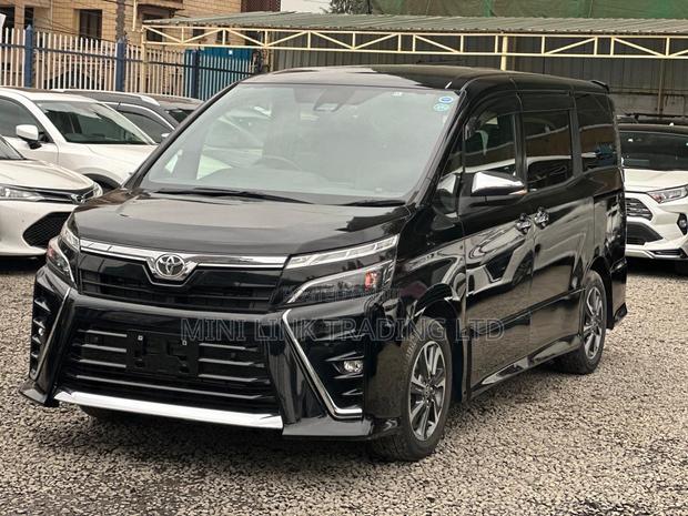Toyota Voxy ZS Kirameki II 2WD 7-Seater 2020 Black