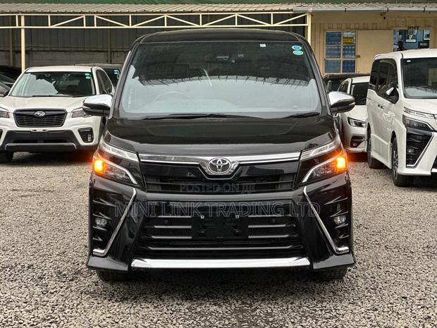 Toyota Voxy ZS Kirameki II 2WD 7-Seater 2020 Black
