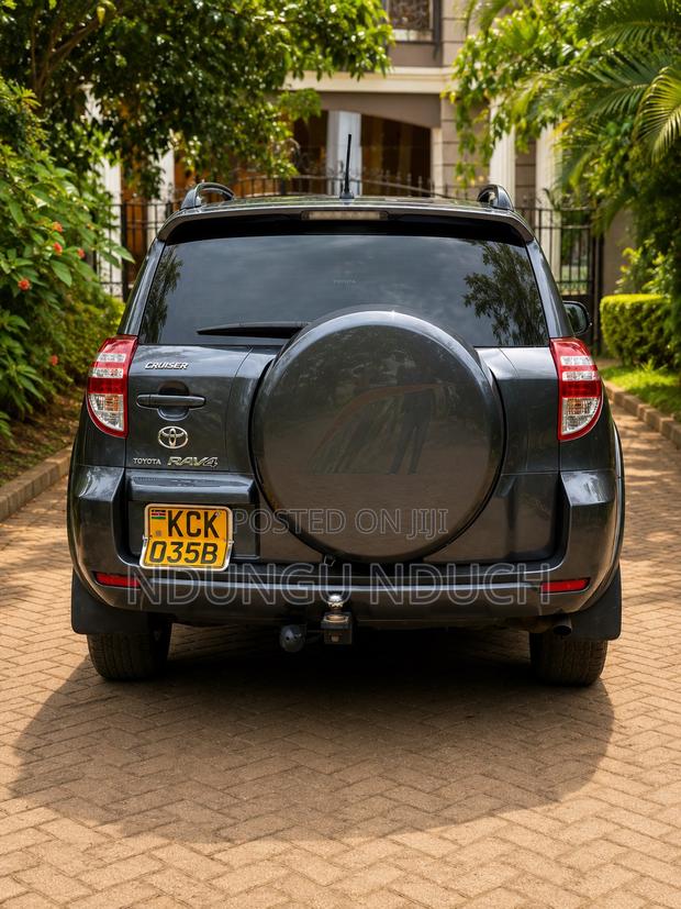 Toyota RAV4 2010 Gray