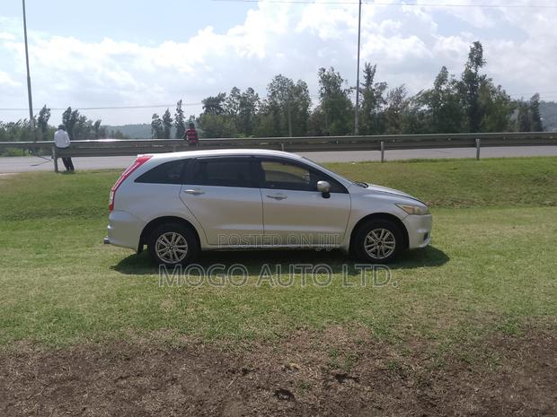 Honda Stream 2011 Silver