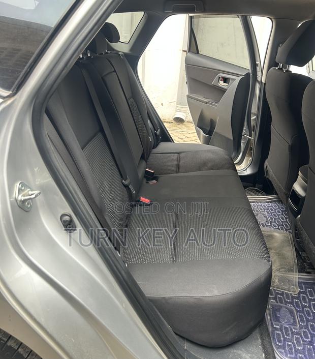 Toyota Auris 2013 Silver