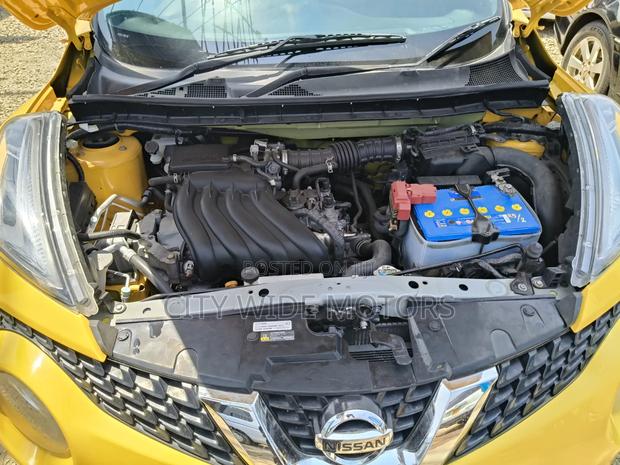 Nissan Juke 2018 Yellow