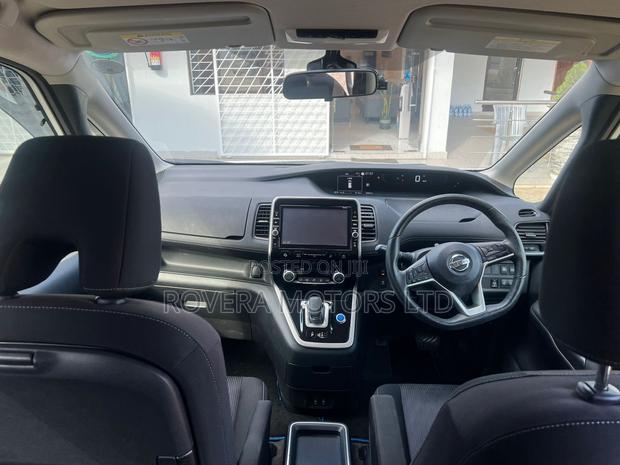 Nissan Serena 2019 White