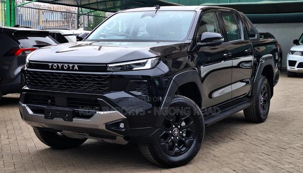 New Toyota Hilux 2026 Black