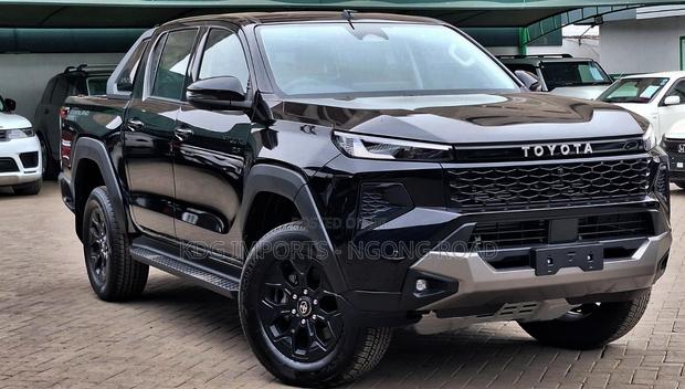 New Toyota Hilux 2026 Black