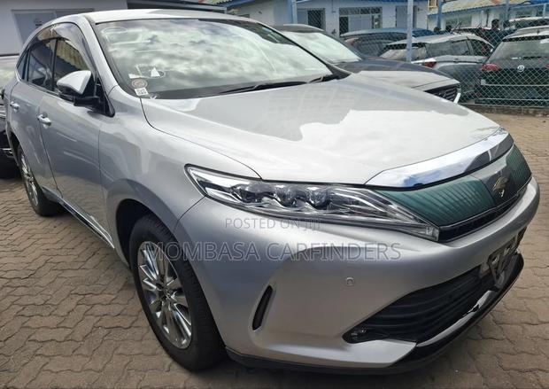 Toyota Harrier 2019 Silver
