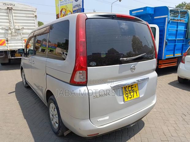 Nissan Serena 2008 Silver