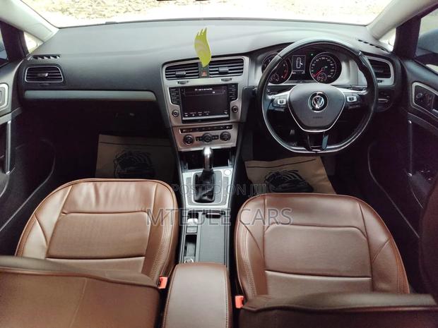 Volkswagen Golf 2016 White
