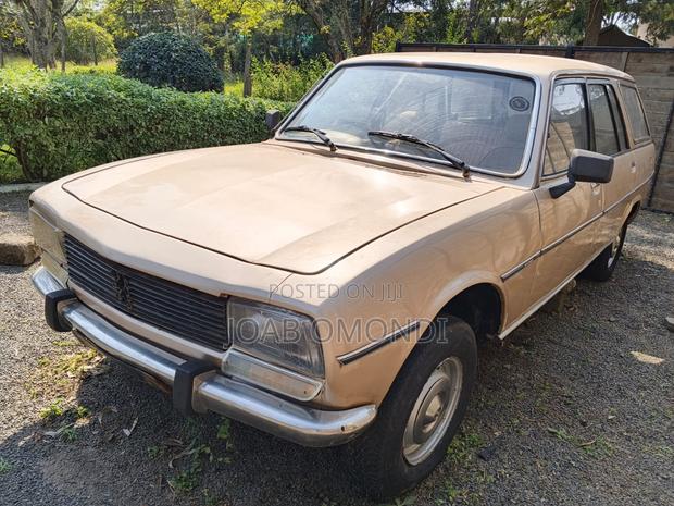 Peugeot 504 2000 Beige