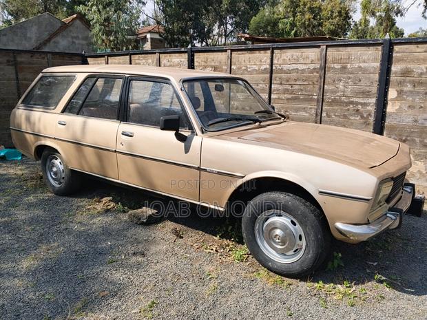 Peugeot 504 2000 Beige