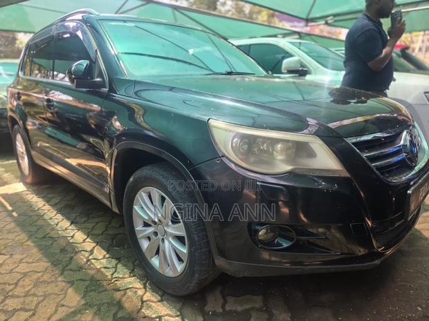 Volkswagen Tiguan 2011 Black