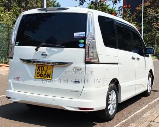 Nissan Serena 2016 White