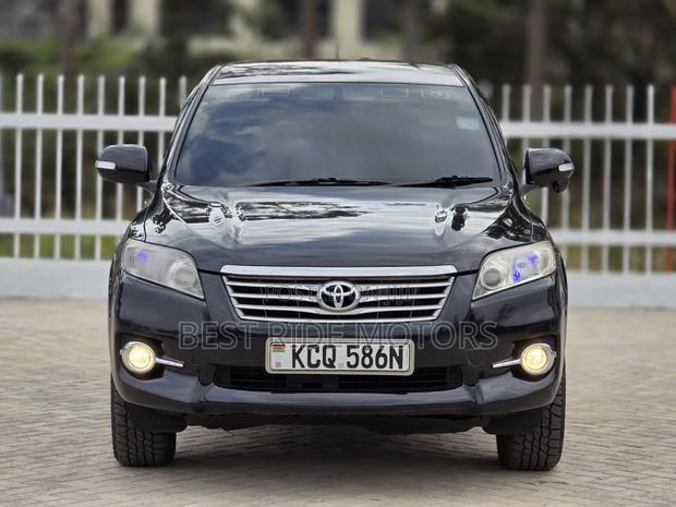 Toyota Vanguard 2012 Black