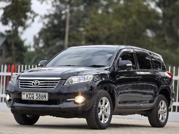 Toyota Vanguard 2012 Black