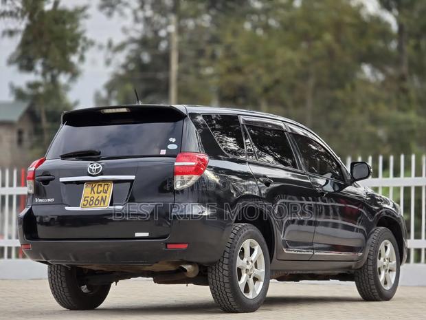 Toyota Vanguard 2012 Black
