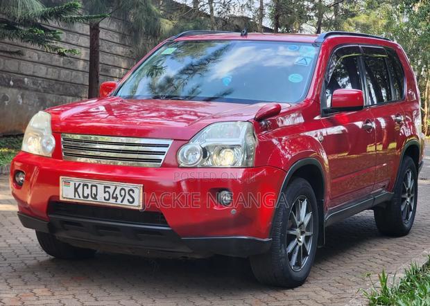 Nissan X-Trail 2010 Red